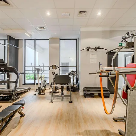 Cozy With Gym In The Center ורשה