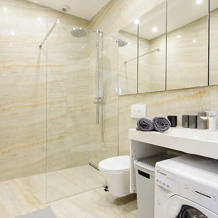 Cozy With Gym In The Center Апартаменты *