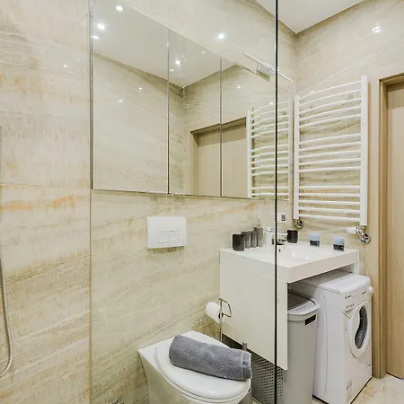 Cozy With Gym In The Center Апартаменты Варшава