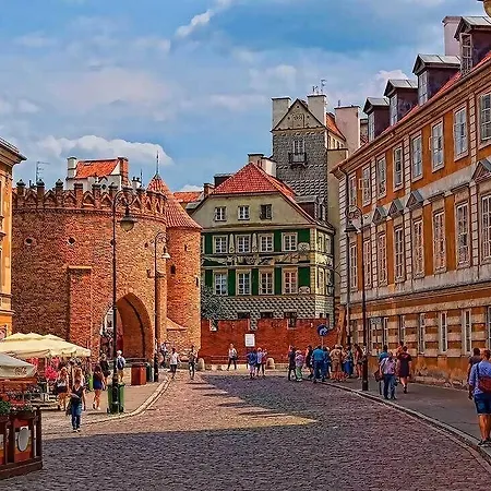 Cozy With Gym In The Center Апартаменты Варшава