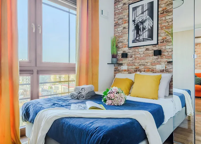 Cozy With Gym In The Center *