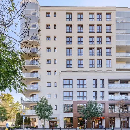 Cozy With Gym In The Center Warszawa