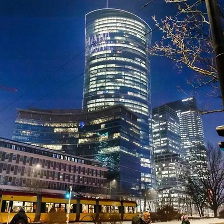 Lägenhet Cozy With Gym In The Center Warszawa